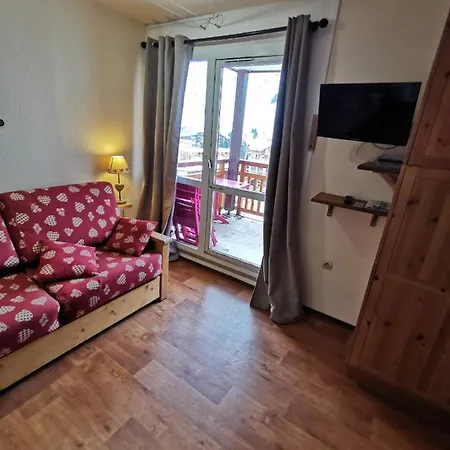 Pluton B63 Apartment